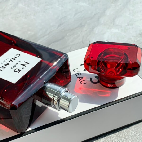 05 Red Bottle N.5 EDT Eau de Parfum 100ml