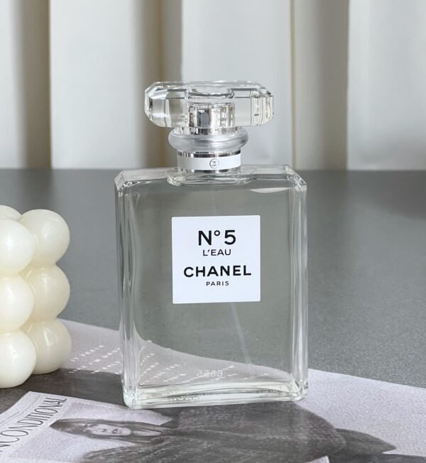 Fresh Women's Eau de Parfum 100ml long lasting fragrance perfume bottle