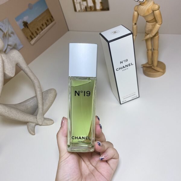 Green Iris Eau de Toilette 100ml Fragrance