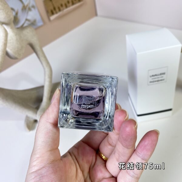 Haute couture collection-flower knot collar 75ml
