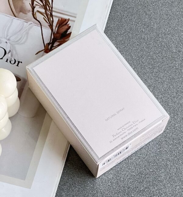 Flower perfume specifications: 50ml