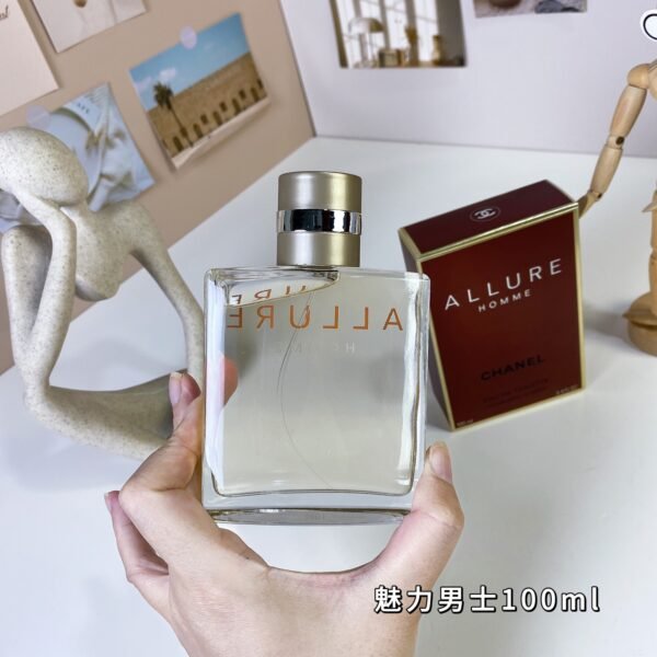 4 Noble Woods Eau de Toilette 100ml