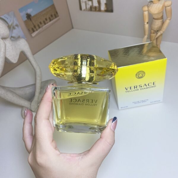 Yellow Diamond, 2011