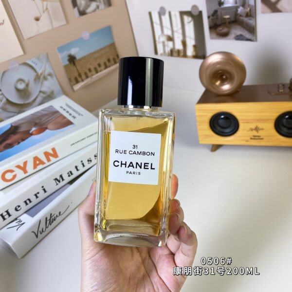 Velvet Iris Eau de Parfum 200ml – High-Quality Women's Fragrance | BGD Wholesale Retail