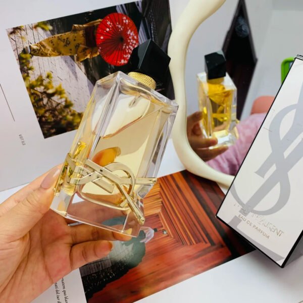 Free Water Perfume 90ml fragrance bottle