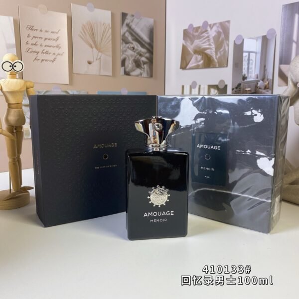 02 Memoir Man, 2010, 100ml