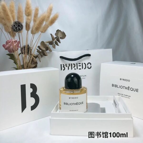 10 Bibliotheque,2017 , 100ml
