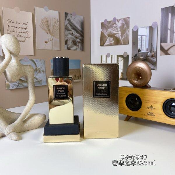 Splendid Wood (Le Vestiaire desParfums), 2017,125ml
