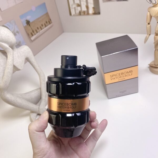 2 Spicebomb Extreme, 2015, 90ml