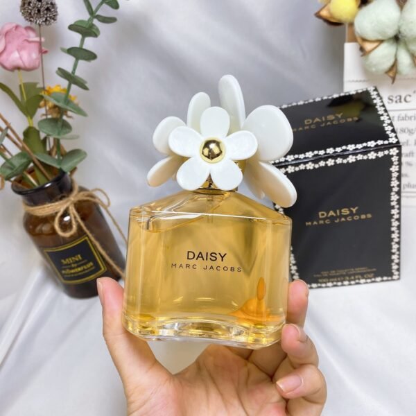 Daisy Yellow Daisy Women's Eau de Toilette 100ml