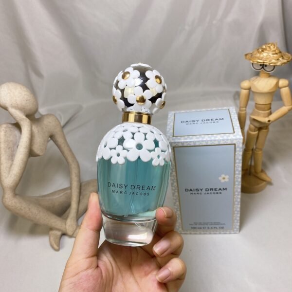 Blue Dream Daisy Women’s Long Lasting Eau de Toilette Floral Fragrance 100ml premium quality perfume from BGD wholesale retail platform