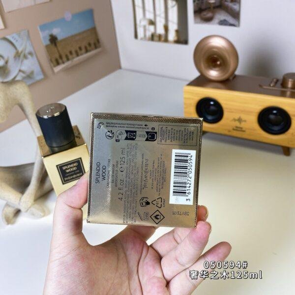 Splendid Wood (Le Vestiaire desParfums), 2017,125ml