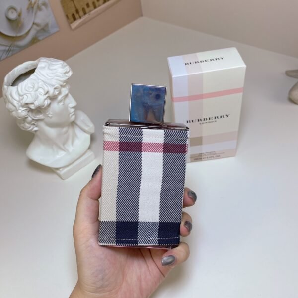 London Lady New London 100ml High Quality Fragrance London Lady New London 100ml high quality fragrance bottle