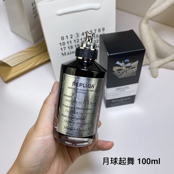 Maison Margiela REPLICA Dancing on the Moon Eau de Parfum 100ml floral woody musk fragrance