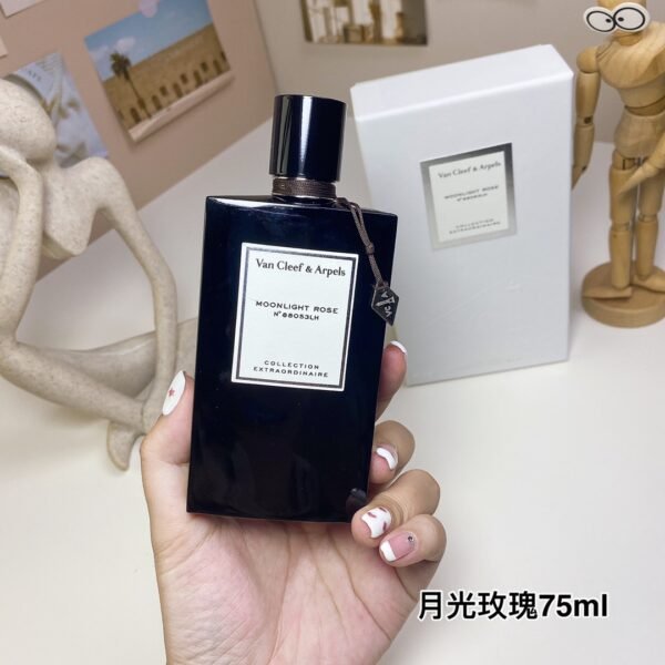 Moonlight Rose, 2023 ,75ml