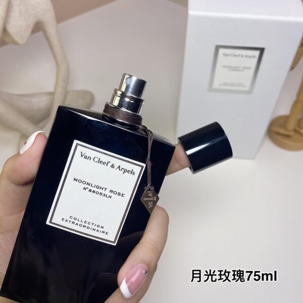Moonlight Rose, 2023 ,75ml