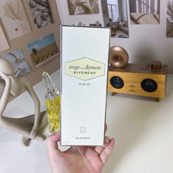Secret Blossom Floral Eau de Toilette 100ml
