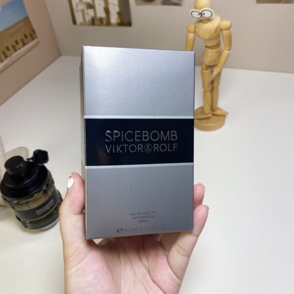 B4 V.R Spicebomb, 2012,90ml