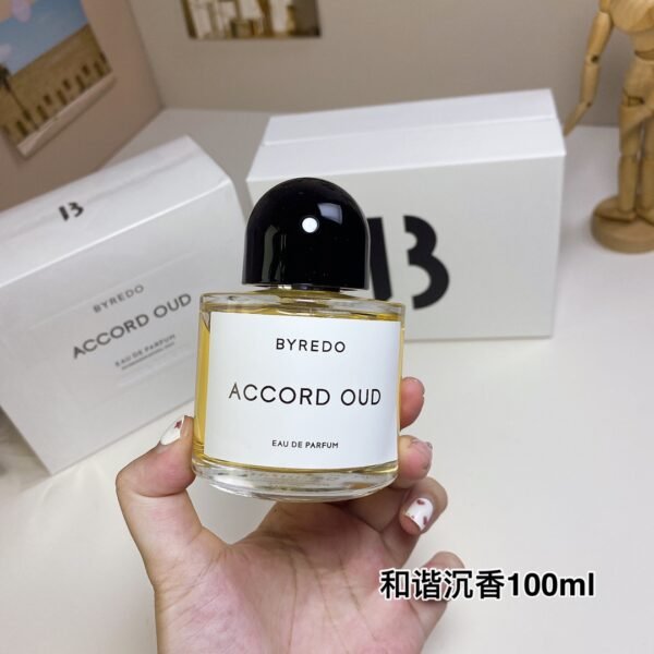 Velvet Oud Wood Perfume 100ml luxury woody fragrance with oud notes