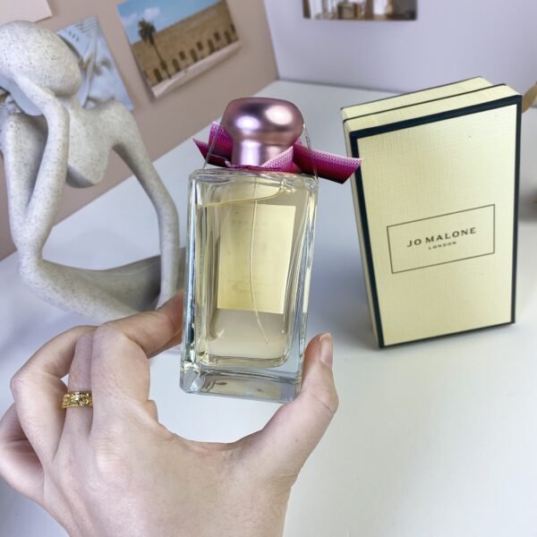 B6 Sakura Cherry Blossom, 2011,100ML
