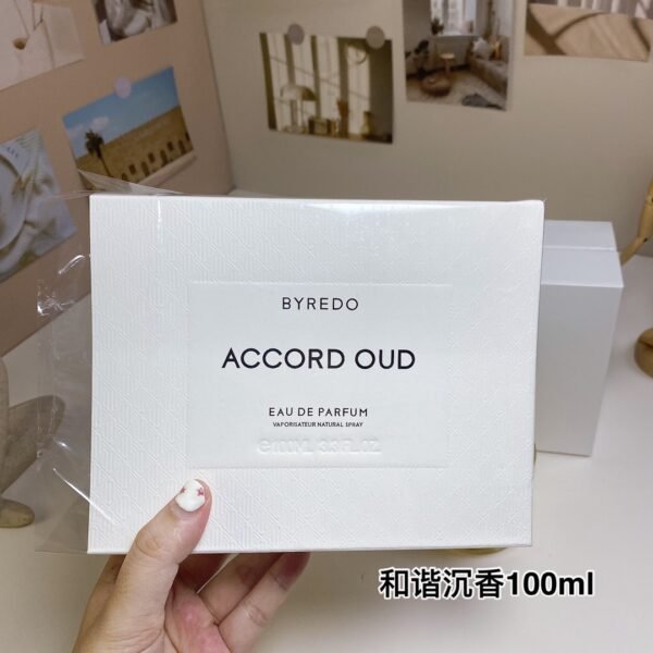 Velvet Oud Wood Essence Eau de Parfum 100ml