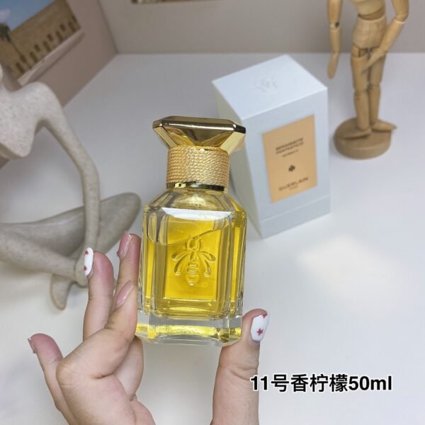 Citrus Amber Woods Eau de Parfum 50ml